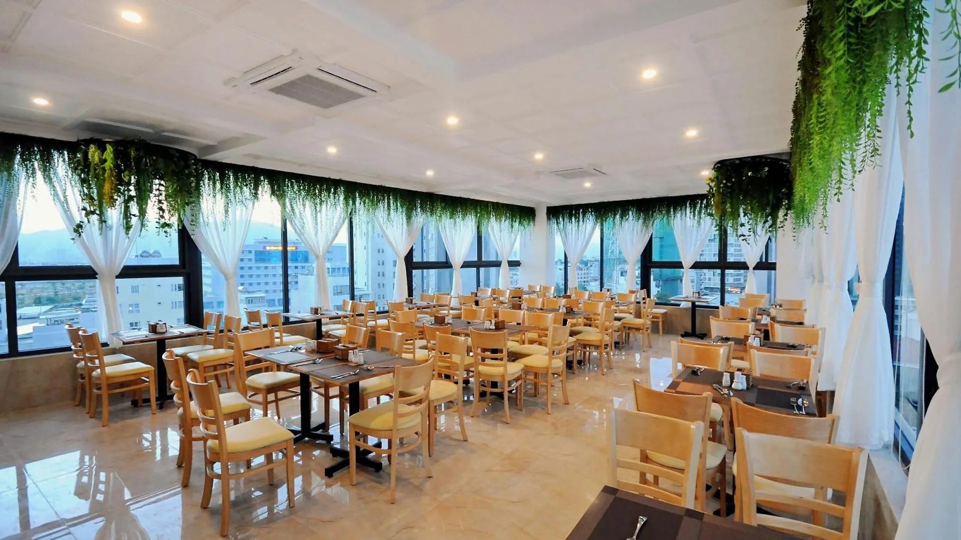 Khach San A L Bird Apartment Nha Trang Vietnam