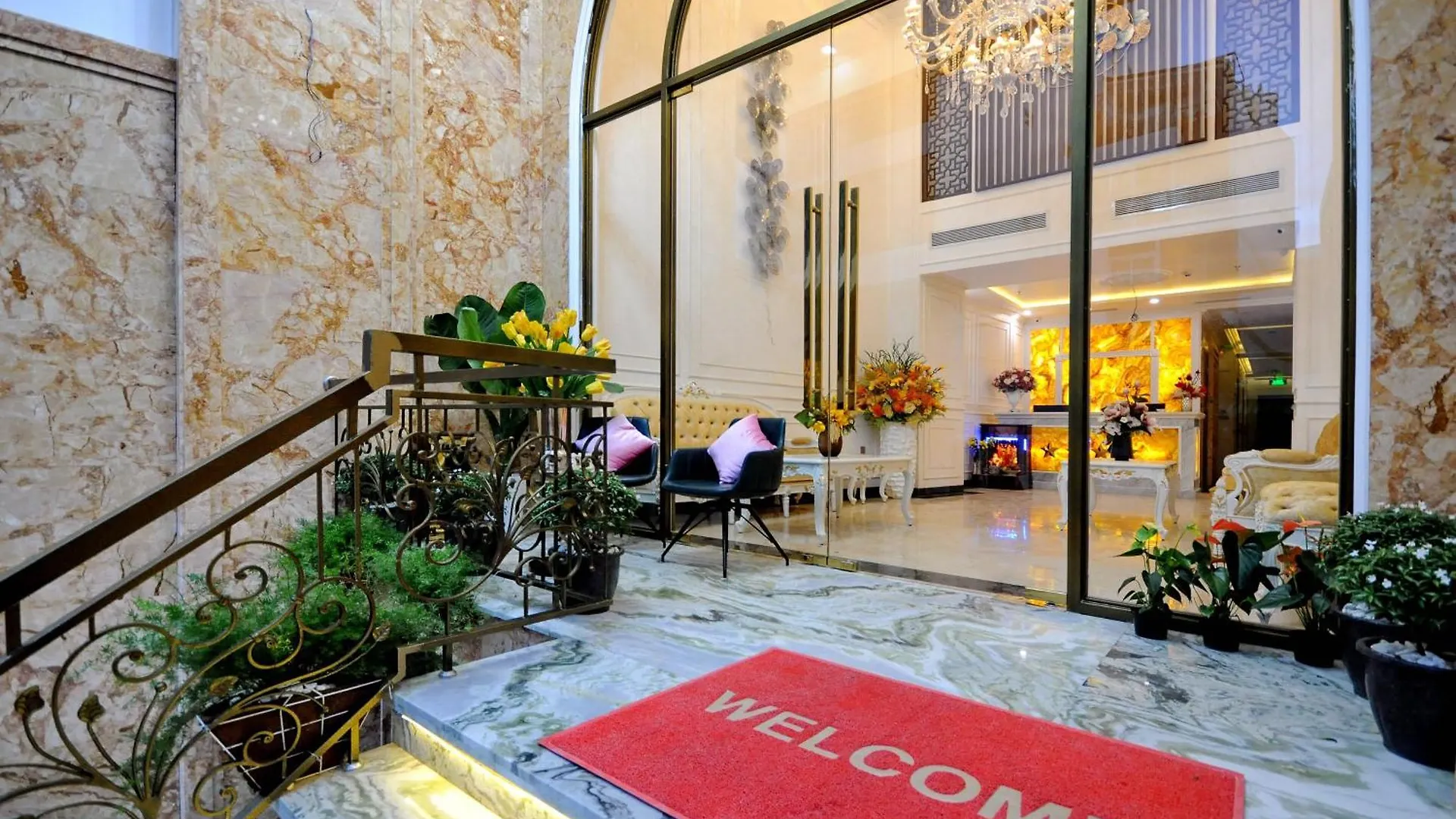 Khach San A L Bird Apartment Nha Trang Vietnam