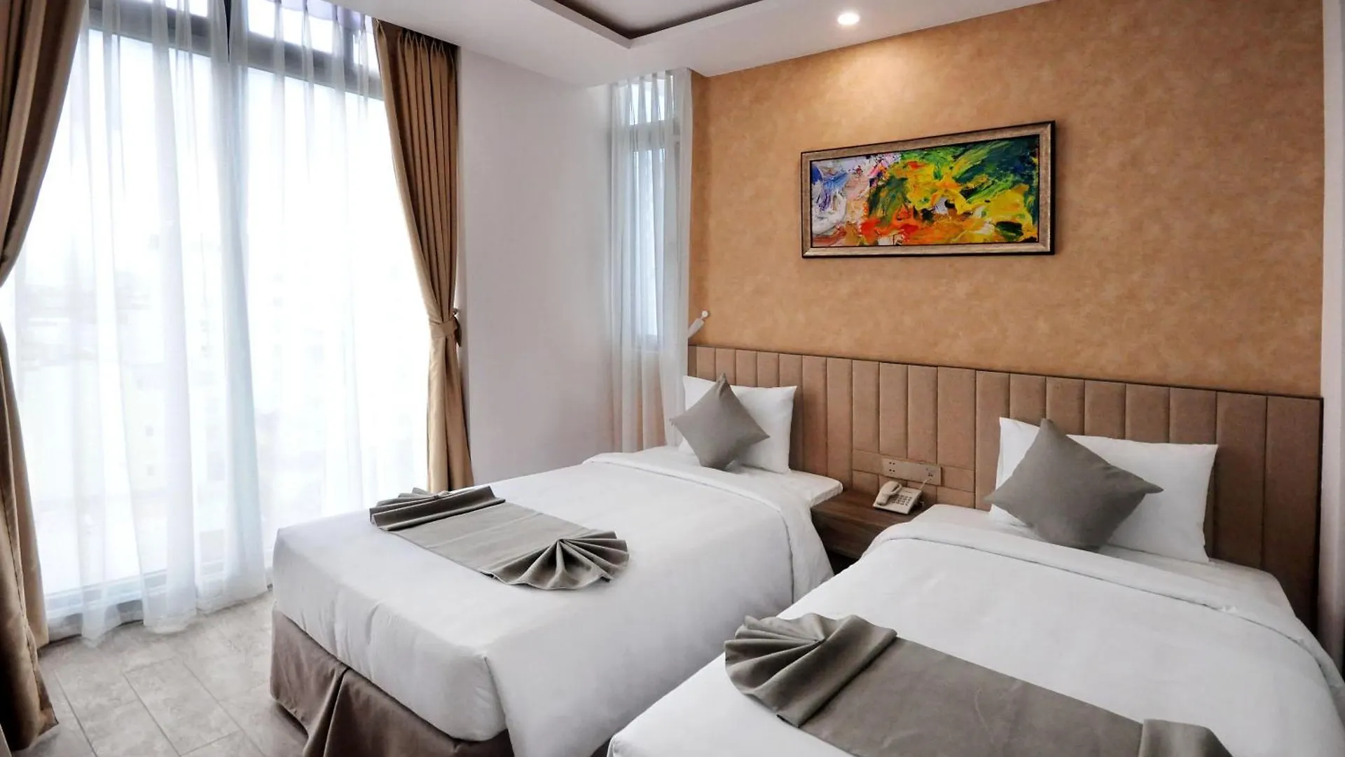 Khach San A L Bird Apartment Nha Trang
